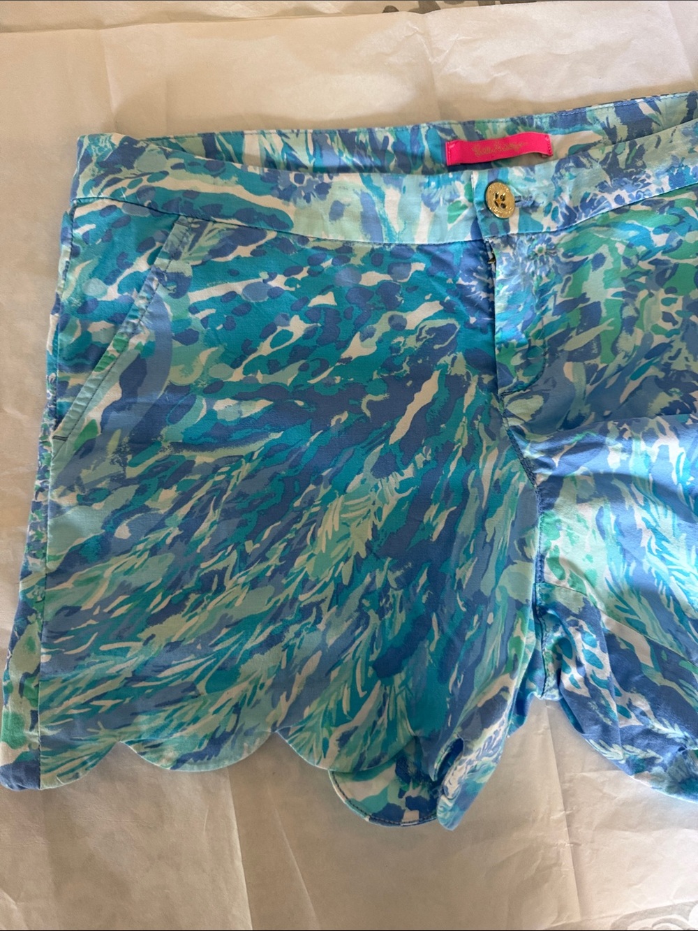 Lilly Pulitzer Buttercup Stretch Shorts in Blue Haven Hey Hey Soleil - Picture 3 of 4